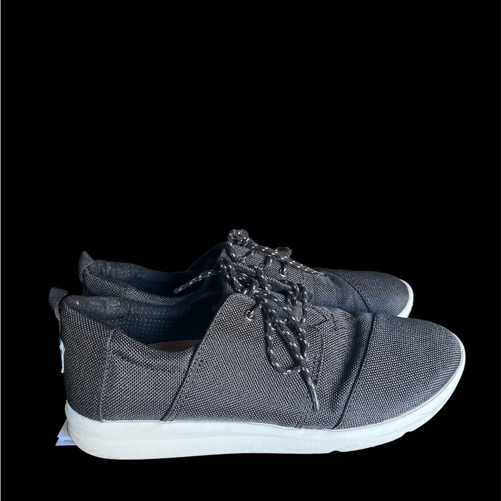 Toms shoes